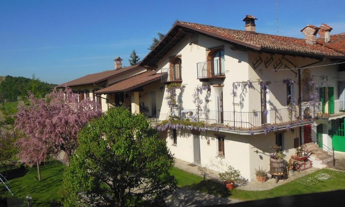 Dogliani House | Agriturismo Affittacamere Barbarossa