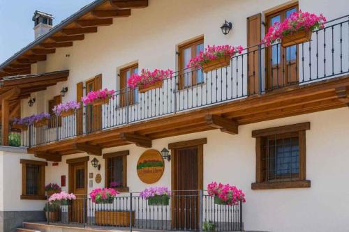 Antey-Saint-Andre House | Agriturismo Au Jardin Fleuri