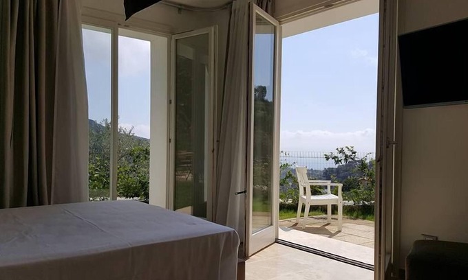 Vallebona House | Agriturismo Aurivu