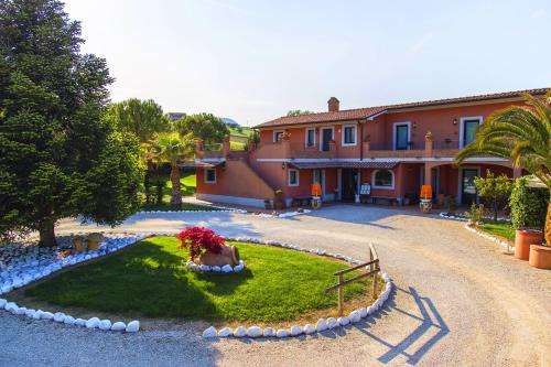 Fermo House | Agriturismo B&B Le Gazze