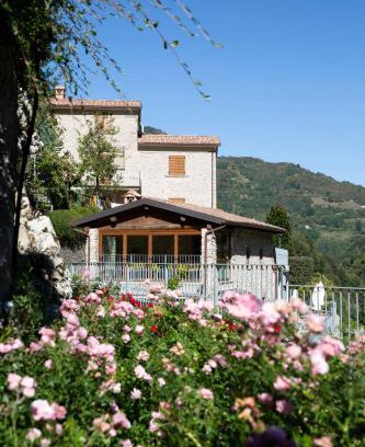 Fabbriche di Vallico House | Agriturismo Cornali