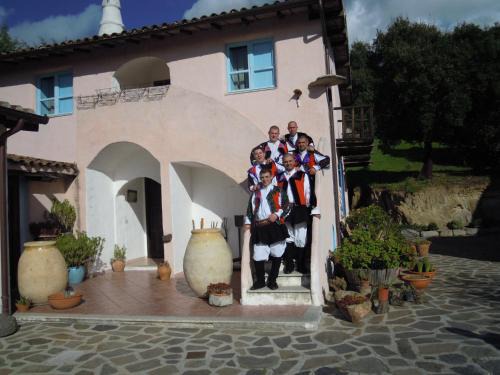 Oliena House | Agriturismo Camisadu
