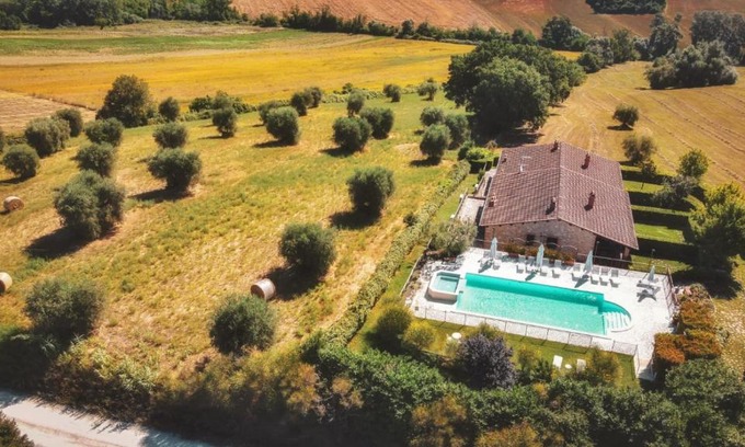 Montoro House | Agriturismo Dei Casali
