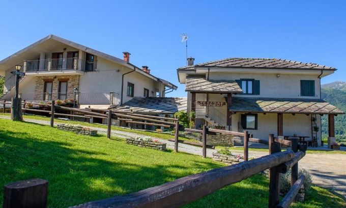 Paesana House | Agriturismo L'Ciabot