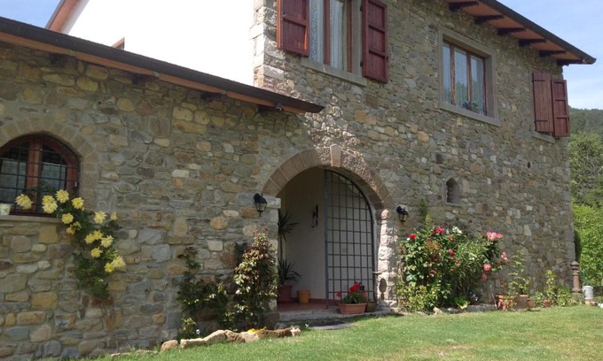 Poppi House | Agriturismo La Casa Bianca