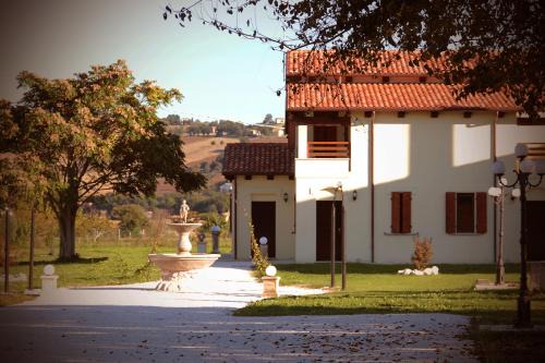 Monte Porzio House | Agriturismo Regina di Fiori