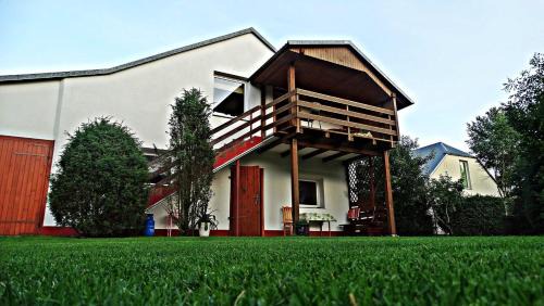 gmina Karsin House | Agroturystyka u Wioli i Irka , apartament u Beaty