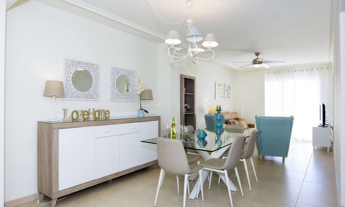 Aguilas Apartment | Águilas Playa Colonia Spacious and Centrally Located Parking Lot