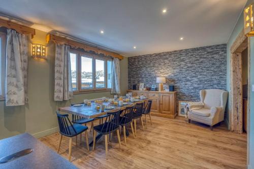Saint-Nazaire-les-Eymes Ski Chalet | #AH16 Les Quirlies Sublime family cottage