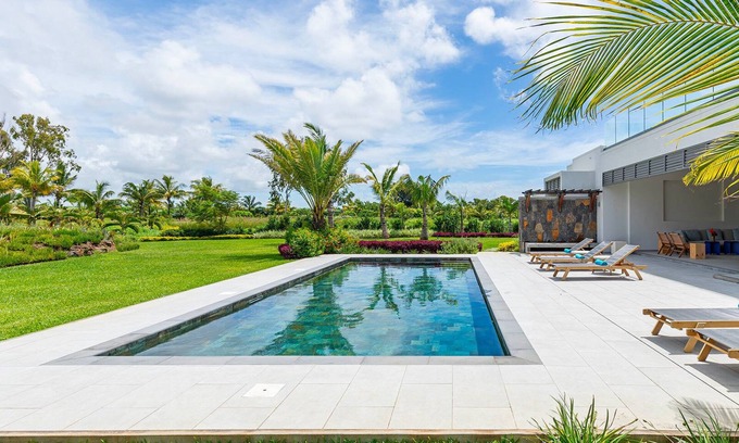 Grand River South East Villa | Ahura 3-br, pool, on the golf course of Anahita Resort & Spa