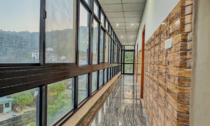 Lansdowne Hotel | Ai 360 Degree Hotel Lansdowne