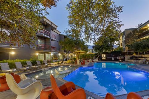 Greater South River City Hotel | Aiden Austin City Hotel