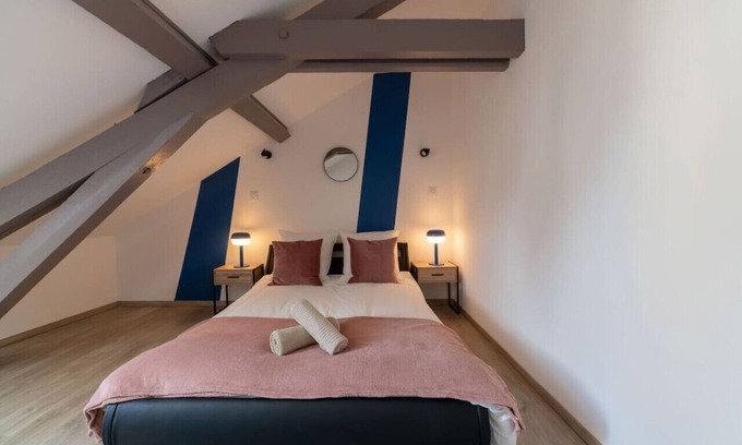 Cœur de Ville Apartment | Air-cond duplex apartment in the city center