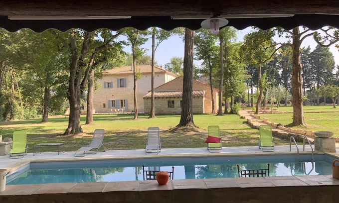 Beaucaire House | Air-conditioned Provencal farmhouse in Beaucaire, Gard, with games room and heated pool.