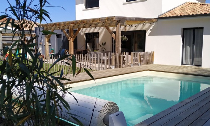 Labenne Villa | Air-conditioned villa with pool near the beach