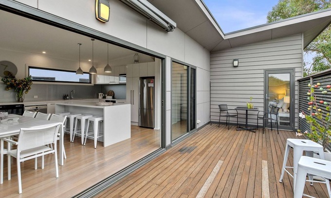 Aireys Inlet House | Aireys Delight a stunning beach house with gorgeous views to Aireys Inlet Lighthouse