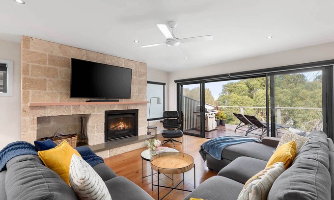 Aireys Inlet House | Aireys Nest - Modern Home in Excellent Location