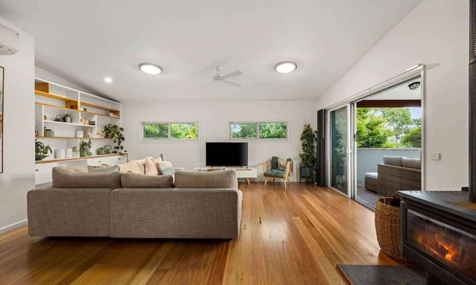 Aireys Inlet House | Aireys Tranquillity I 2 Living Rooms I Bush Views