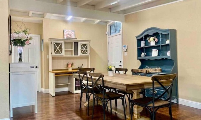Sacramento House | Airport 15min, Downtown 5min, Beautiful Cozy Home