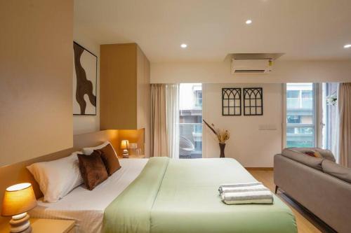 Viman Nagar Apartment | Airport Runway View from terrace|Coffee Maker|Luxe