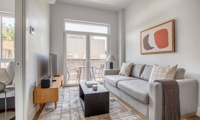 Boerum Hill Apartment | Airy Boerum Hill 1BR w/Gym, near Barclays Center, by Blueground