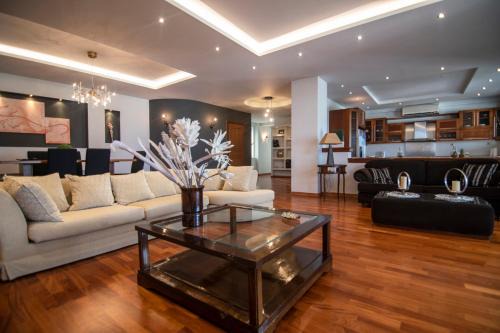Egira Apartment | Akrata's Elegant Luxury Suite