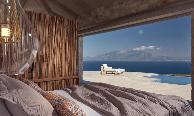 Korithi Villa | Akron Luxury Suites