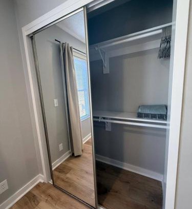 South Central Omaha Apartment | Aksarben Living Close to UNO