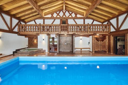 Inzell Hotel | Aktivhotel & Gasthof Schmelz Ihr familienfreundliches Urlaubs Hotel in Inzell mit Wellness Hallenbad, Alpensauna & Dampfbad