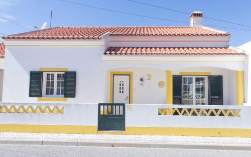 Almograve House | AL Casa das Andorinhas