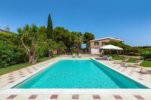 Lecce Villa | Al Giardino dell`Eden by BarbarHouse