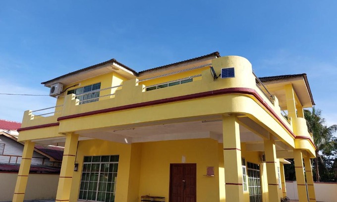 Larut House | AL' Indara Bunglow Homestay Taiping