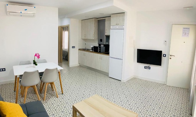 Margallo Apartment | Al-Qazeres Suites