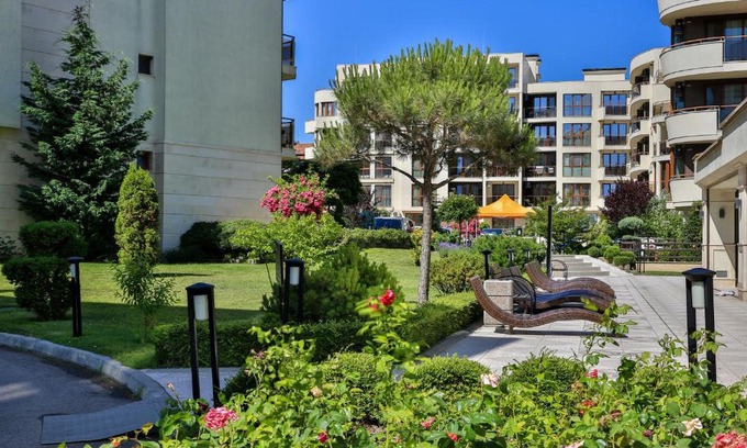 Shkorpilovtsi Apartment | Al Rial Beach Apartments
