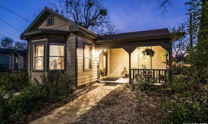 Denver Heights House | Alamo City Former Library Historic Home, Parking, BBQ, Firepit, Gated Side-Yards