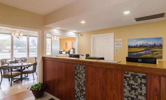 Gillette Hotel | Alamo Inn & Suites