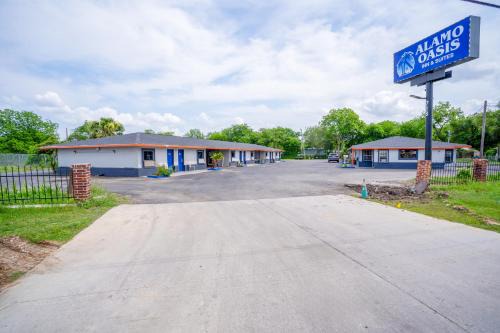 West San Antonio Hotel | Alamo Oasis Inn and Suites By OYO San Antonio