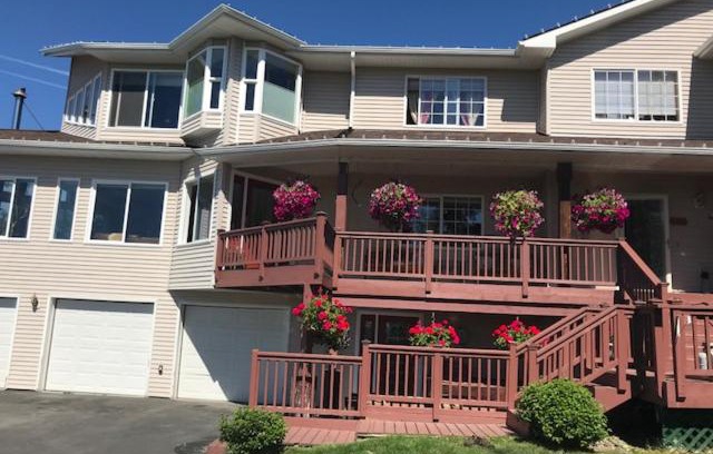 Mid-Hillside Bed & Breakfast | Alaska Sundance Retreat Bed & Breakfast