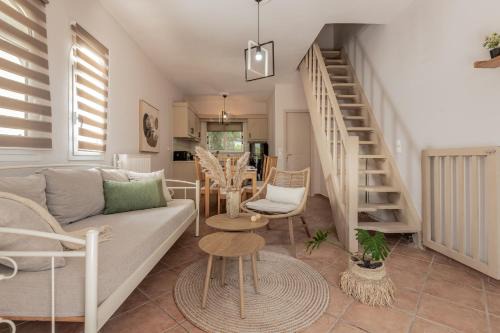 Xirokastello House | Alavastros Villa Maisonettes