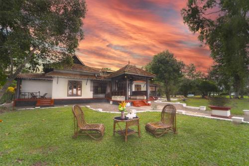Muhamma Villa | Alaya Stays Vembanad House Heritage Lakeside Villa with Garden