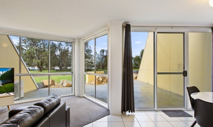 Lakes Entrance Apartment | Albacore - Lakes Entrance