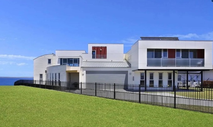 Culburra Beach House | Albatross — a high set to ensure a perfect view