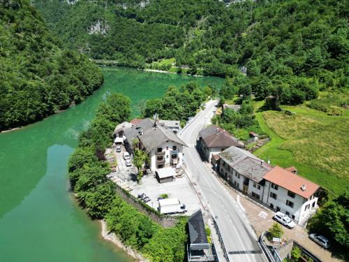 Canal San Bovo Hotel | ALBERGO AL LAGO