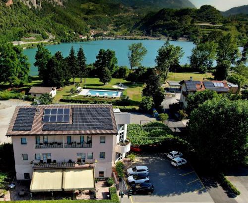 Padergnone Hotel | Albergo Miralaghi