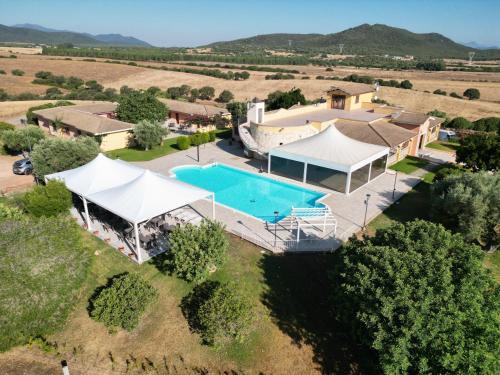 Uta Hotel | Albergo Ristorante Pizzeria Monte Arcosu