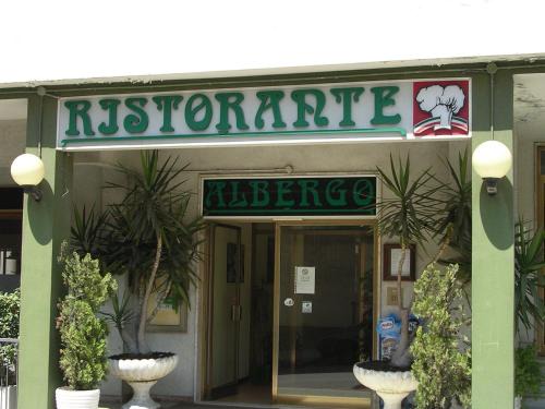 Falconara Marittima Hotel | Albergo Tenda Verde