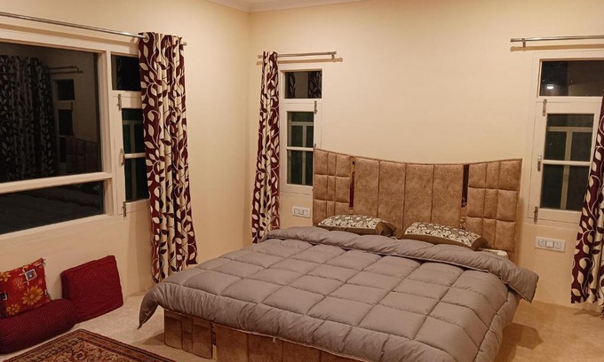 Nishat-Shalimar House | Alborz