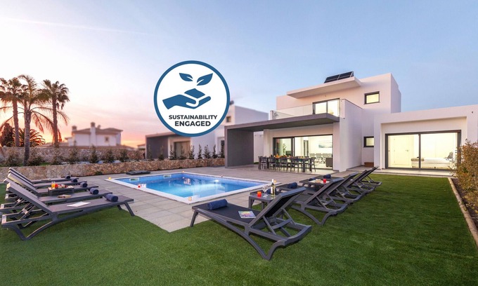 Castelo Villa | Albufeira: Heatable Pool, Games & BBQ