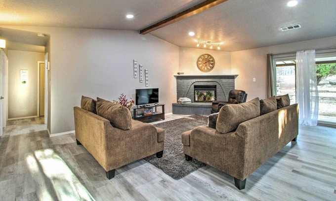 Paradise Hills Civic House | Albuquerque Home: Close to Hiking & Old Town!