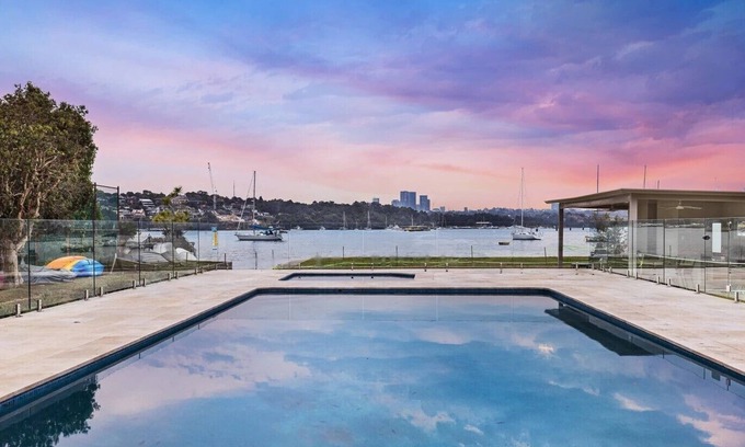 Drummoyne Apartment | Aldouragh Apartment by the water to relax.15 minutes by public transport to city
